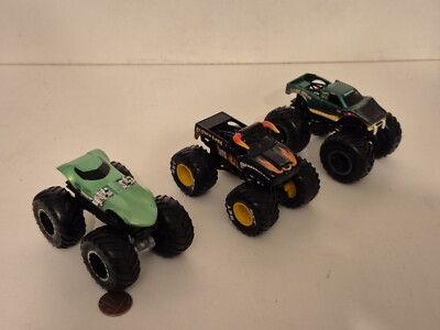 Hot Wheels Monster Jam Truck Car Set, 1:64,Die-Cast,El Toro,Snake Bite,Twin Mill