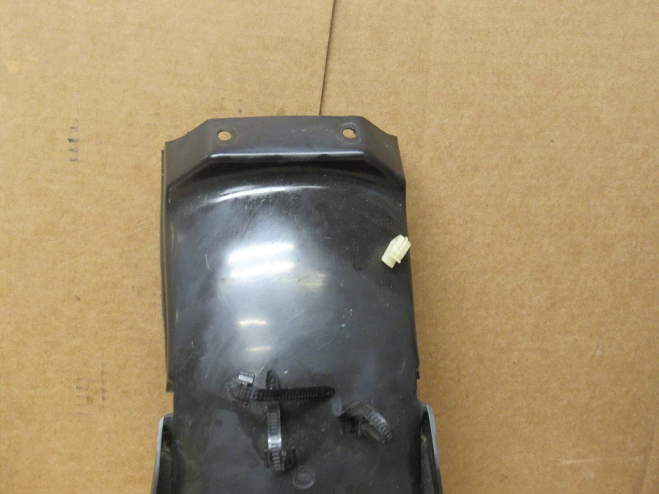 Honda CB1000c 1983 guardabarros interior trasero de plástico de diez velocidades 80105-MG1-000 Foto 4 de 4