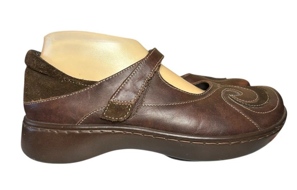Zapatos cómodos Naot Matai de cuero marrón remolino Mary Jane para mujer talla 40 EE. UU. 9 Foto 2 de 4