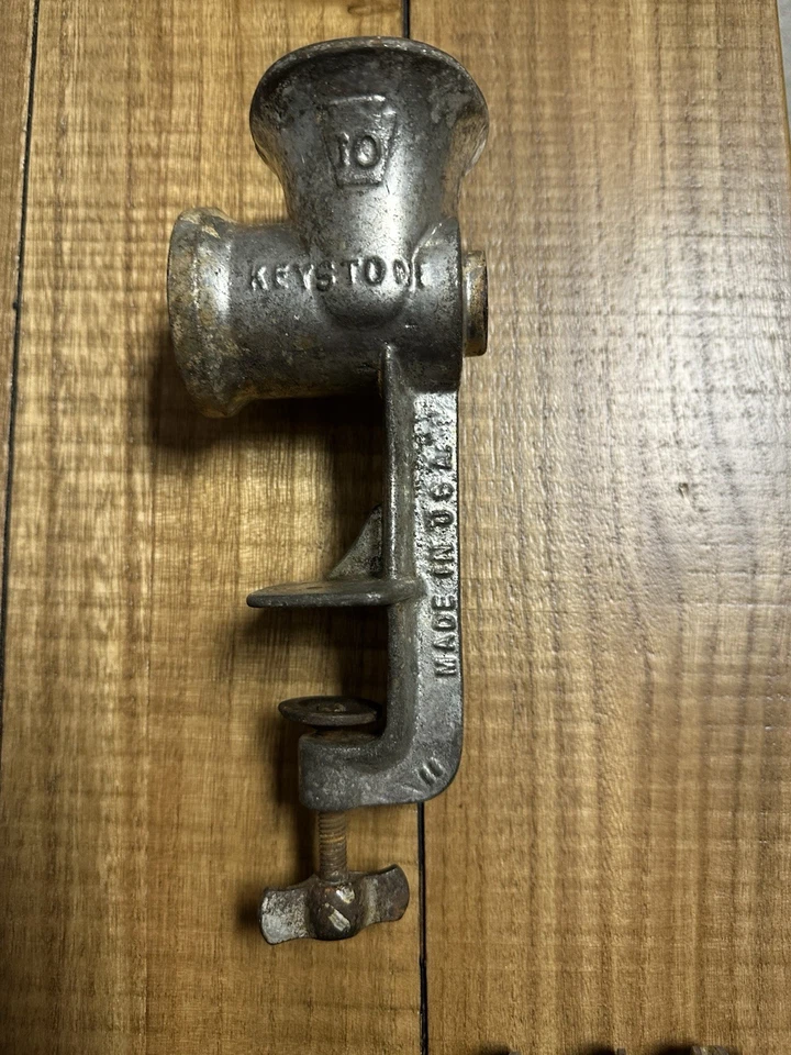 Molinillo de alimentos para carne Keystone Nº 10 manivela vintage montaje en mesa Boyertown, Pensilvania Foto 3 de 4