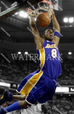GH244 Kobe Bryant LA Lakers Flying Dunk 8x10 11x14 16x20 Photo