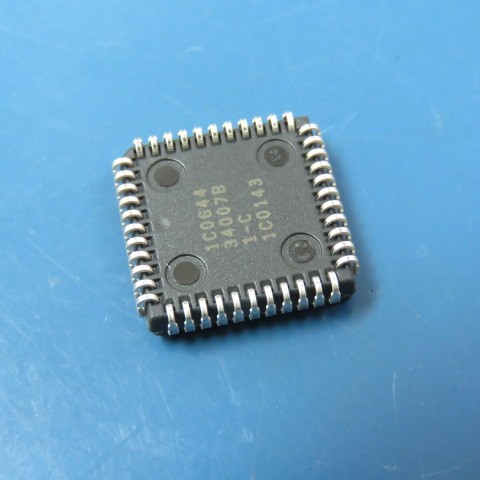 2 PCS) AM28F010-150JC AMD Flash, 128KX8, 150ns, PLCC32