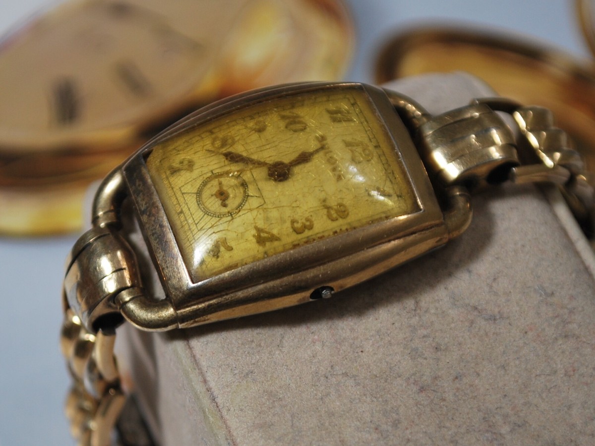 Vintage 1940s BULOVA 10AX 17J Manual Wind Fancy Style Men's Watch