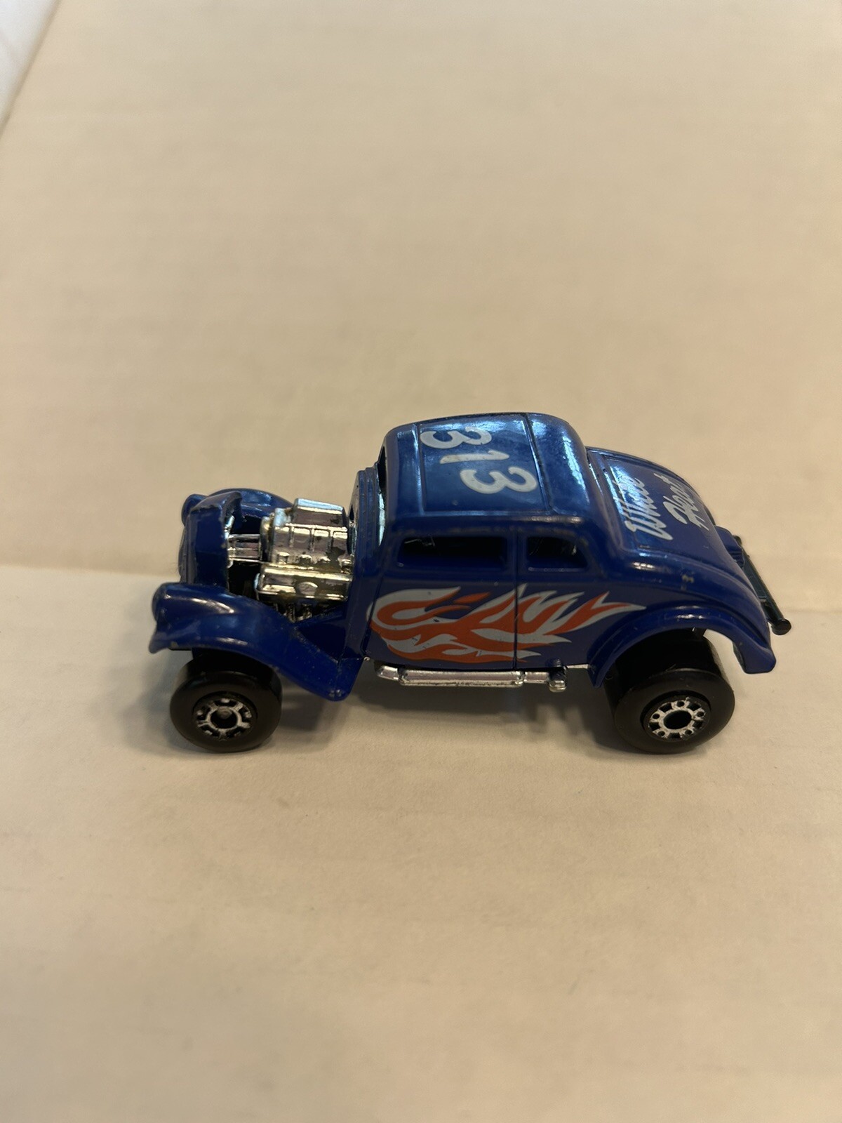 Picture 1 of 3