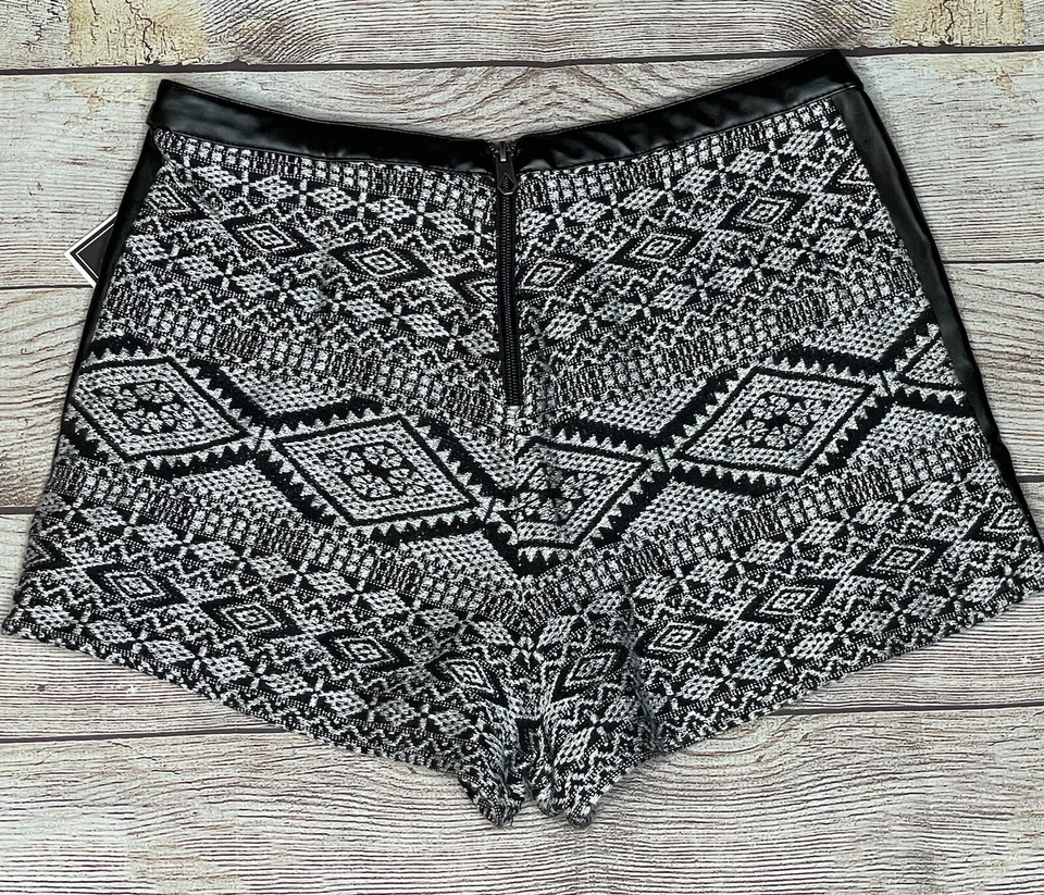 NEW Juniors Volcom Stone Row Silver Black Sparkly Faux Leather Shorts Medium NWT - Image 4 of 4