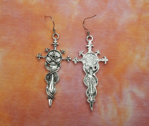Hecate's Dagger with Pentacle and Fleur-de-lis Necklace or Earrings Gift - Picture 3 of 8