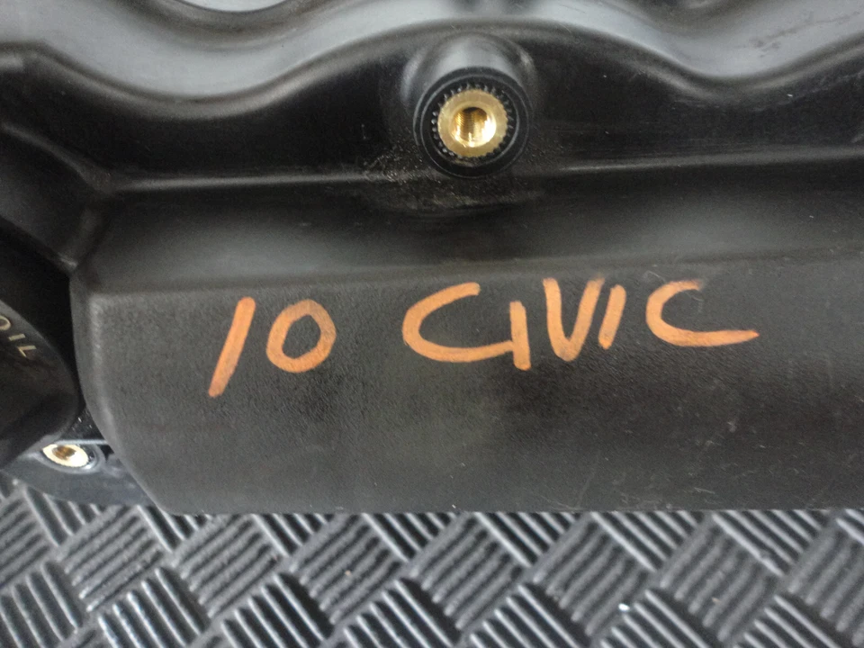 Honda Civic LX 2010 sedán 4 puertas 1,8 L cubierta de válvula de motor A/T Foto 2 de 4