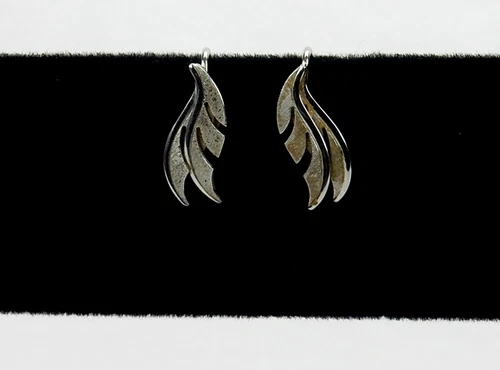 Vintage Costume Jewelry, Signed Van Dell Sterling Silver, Leaf Earrings EAR-04