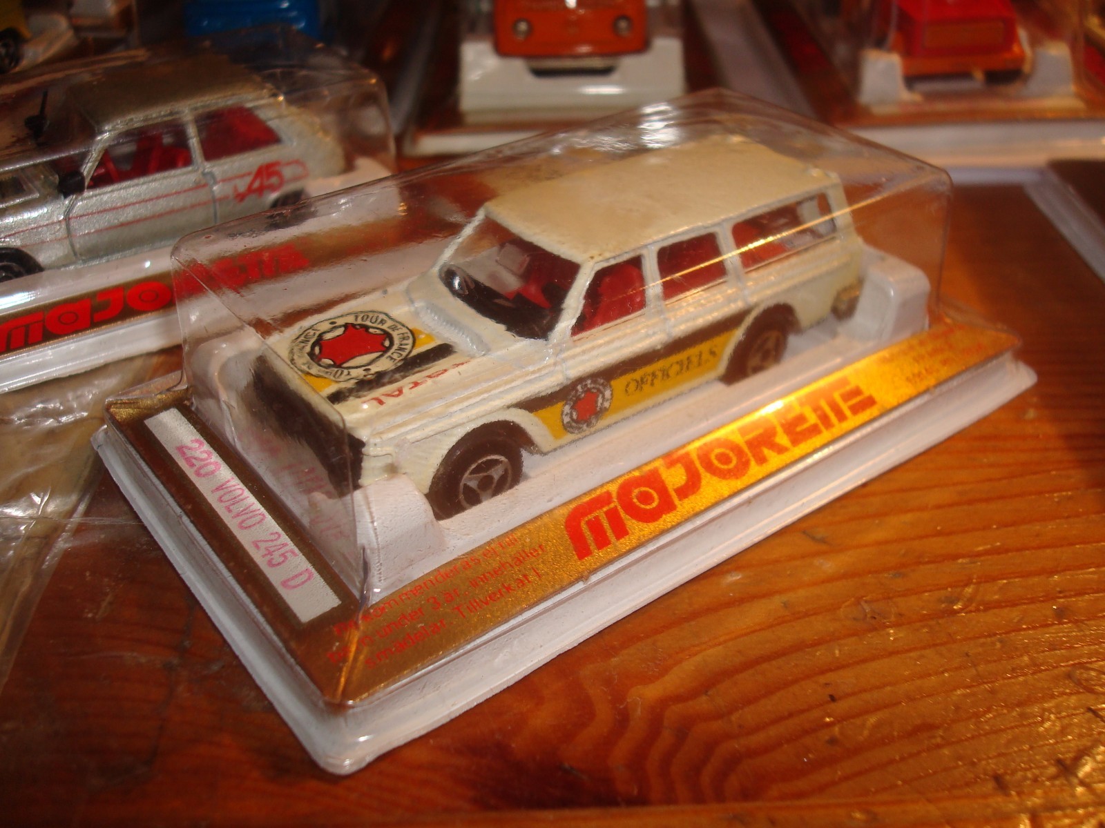 MAJORETTE VOLVO 245 D exclusivo MAJORETTE VOLVO 245 D D D te hará satisfecho