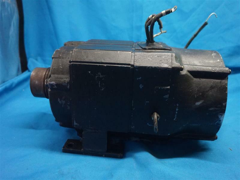 Yaskawa UAASKA-04CA3 UAASKA04CA3 AC Spindle Motor w/ Missing Part
