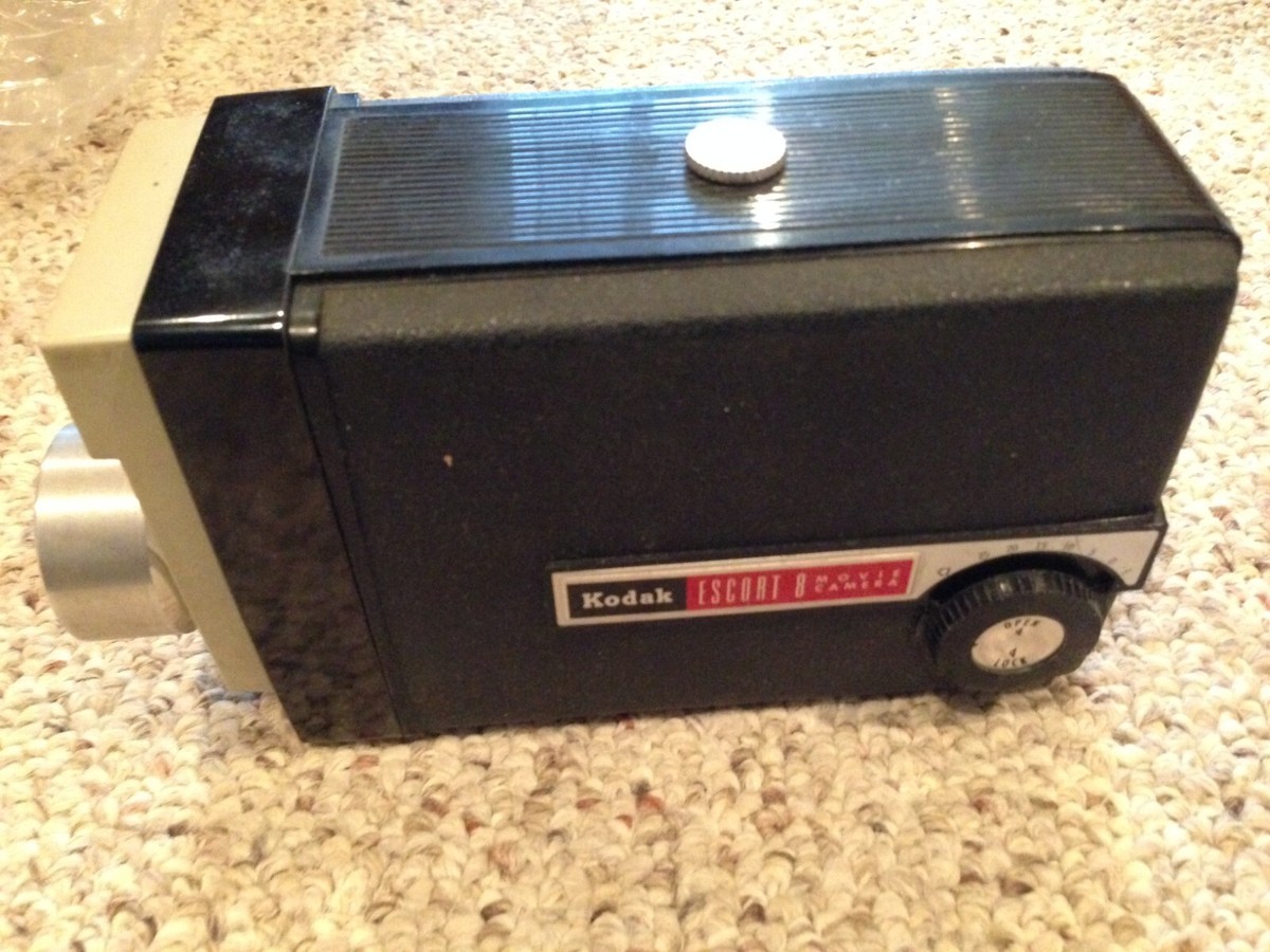 Kodak　8mm映写機 VINTAGE KODAK ESCORT 8 MOVIE CAMERA 8MM | eBay