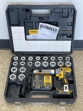 DEWALT DCE151TD1 20V MAX* XR Cordless Cable Stripper Kit