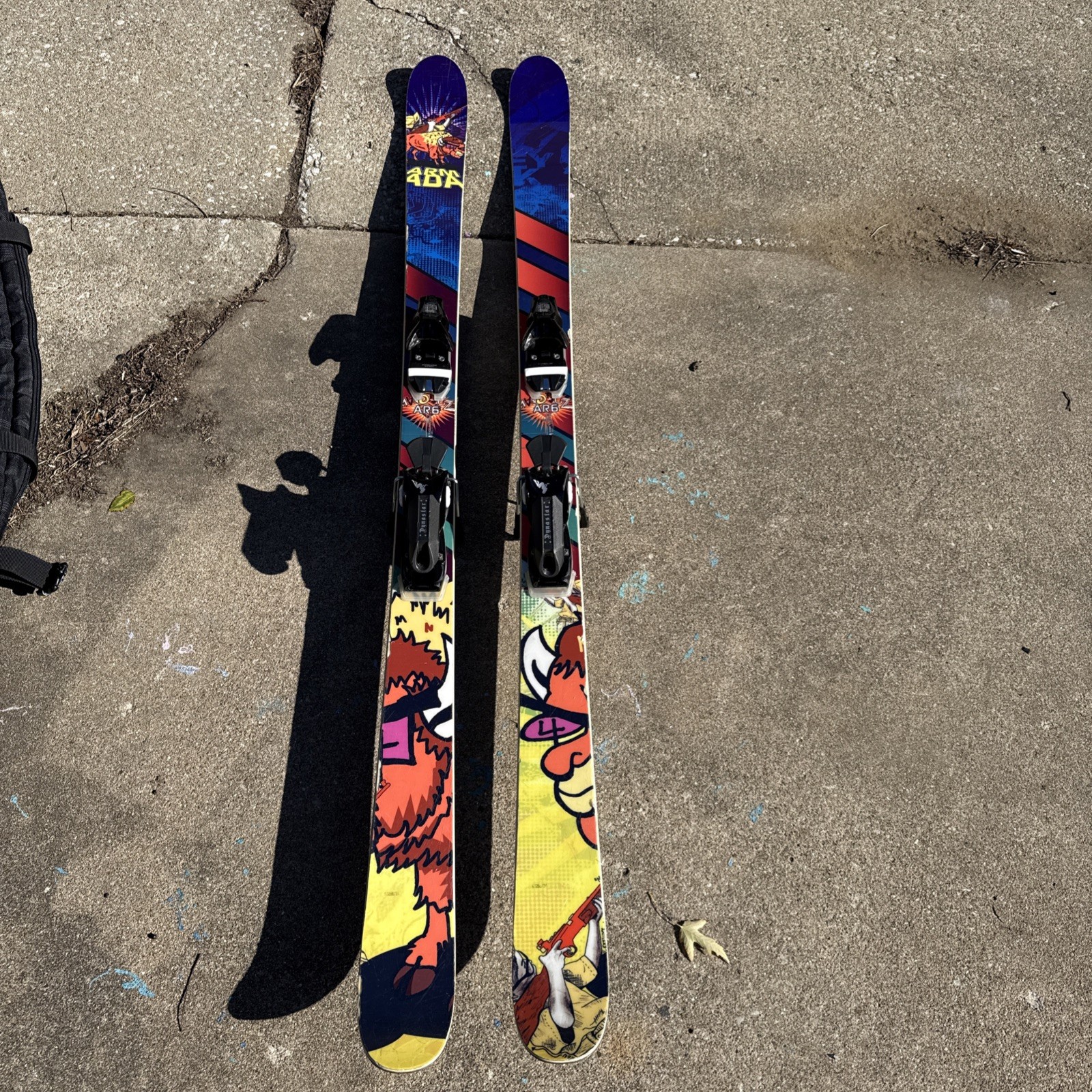 Armada AR6 171cm Skis With Dynastar Bindings  With Dakine Travel Bag