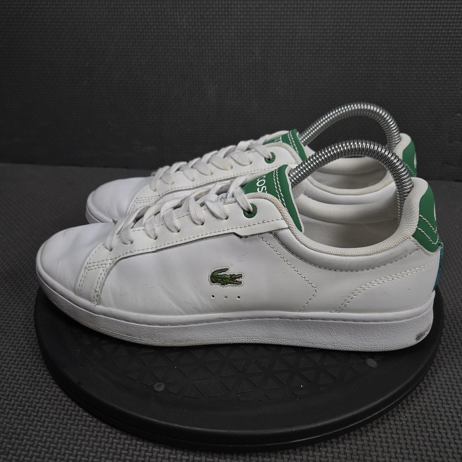 Lacoste Carnaby Pro Shoes Womens Size 8 White Low Top Sneakers 746SFA0031082 thumbnail 3
