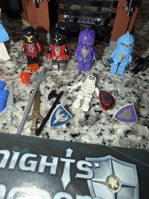 LEGO Knights' Kingdom II: Scorpion Prison Cave (8876) 100% Complete w/ Ins