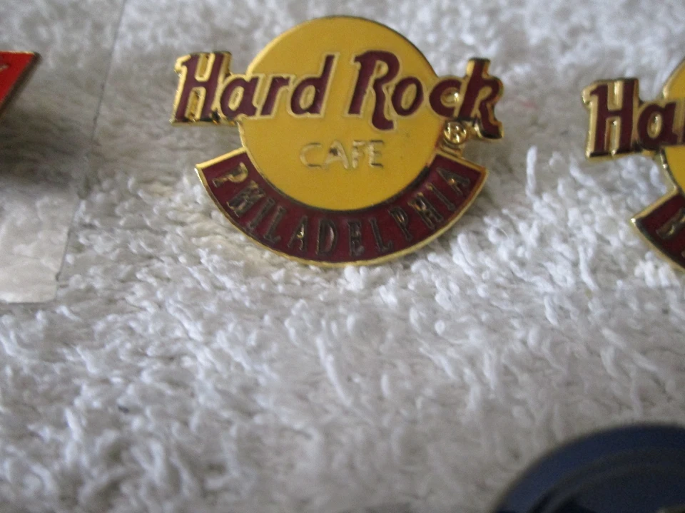 5 Vintage Hard Rock Cafe Philadelphia and Baltimore Pins - Image 3 of 4