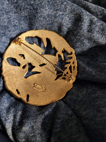 Vintage Tona Safari Brooch - Picture 2 of 2