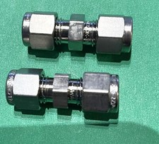 Swagelok 1/4 x 1/4 union tube coupling SS-400-6 Stainless 2 NEW Fittings