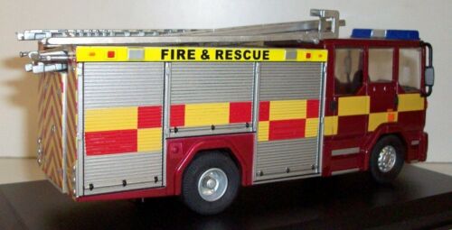 Fire Brigade Models 1/50 Scale - FBM5 Dennis Sabre XL Battenburg Fire engine - Picture 2 of 3