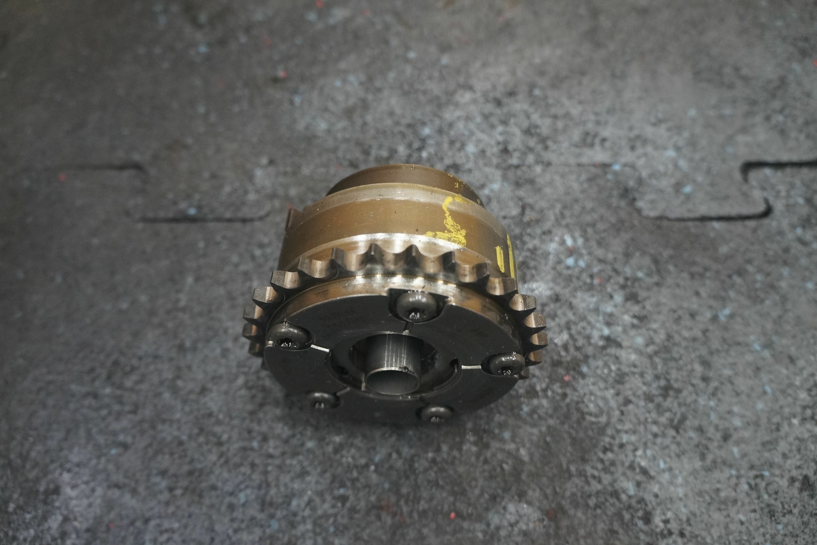 Engine Cylinder Head Intake Camshaft Variator 241906 OEM Ferrari California 2010
