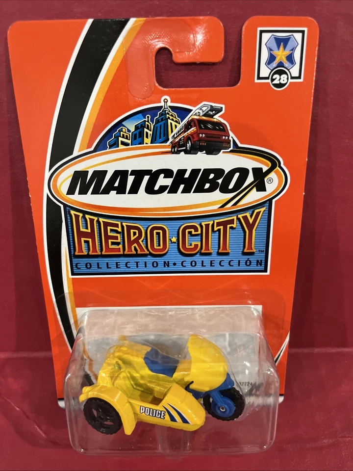 2002 Matchbox - Hero City Police Motorcycle Sidecar Yellow #28 - Image 2 of 4