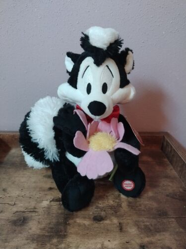 Pepé Le Pew I Pick You Talking Plush with Daisy Hallmark Looney Tunes - Picture 1 of 7