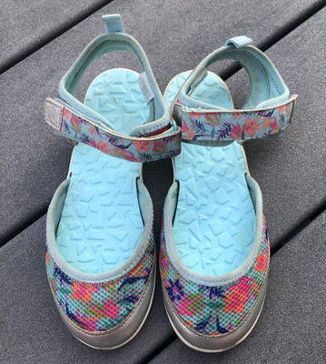Lands' End Floral Mary Jane Water Shoes Girl's Size 1M Blue/Silver Summer Beach
