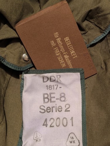 Reservefallschirm BE-8 komplett NOTSCHIRM DDR NVA mit ORIG-Begleitheft u. Tasche - Bild 1 von 13