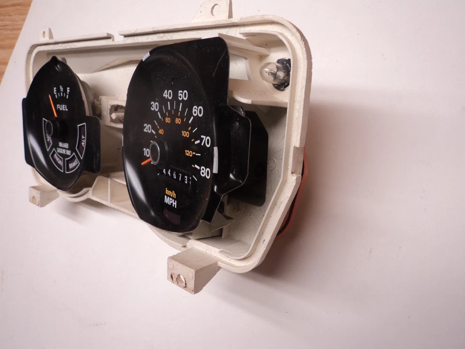 Cuadro medidor de combustible velocímetro Ford Pinto 1978 fabricante de equipos originales Foto 2 de 4