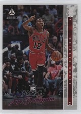 2021-22 Panini Chronicles Luminance Pink Ayo Dosunmu #241 12v1