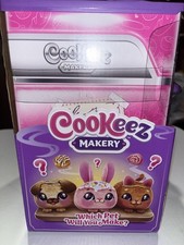 Cookeez Makery Cinnamon Treatz Make A Pet Pink Oven Scented Styles Brand New