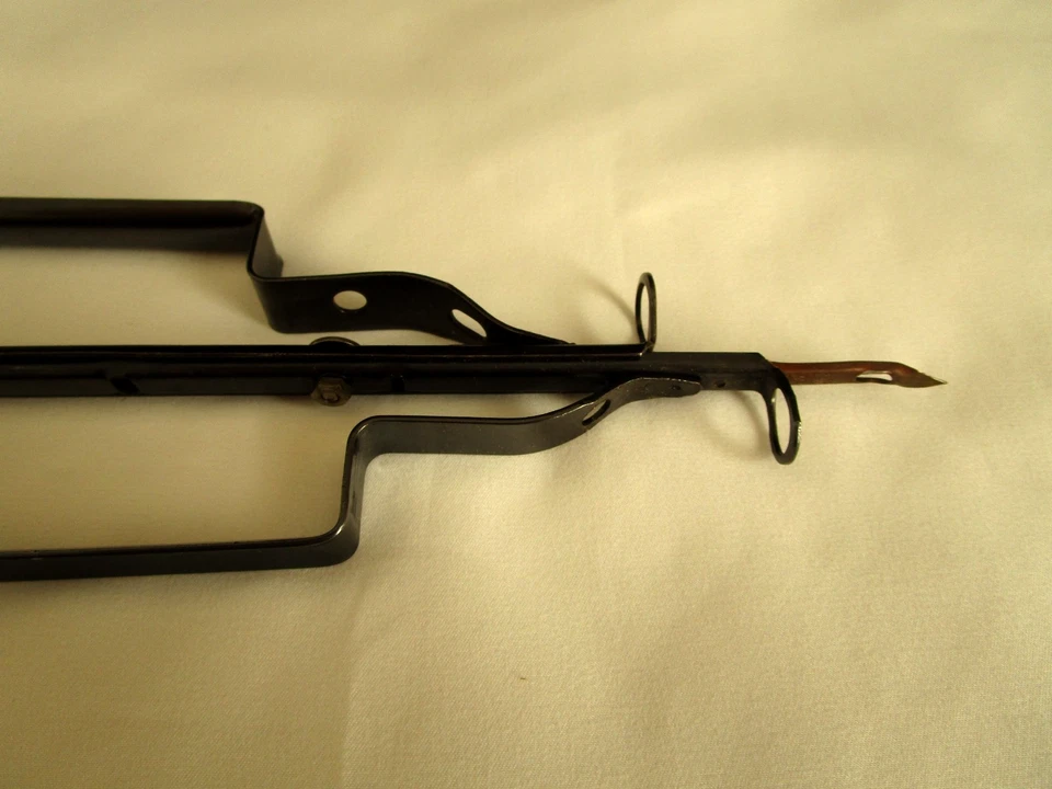 Vintage Wonderart No. 7 SO. E.Z. Automatic Hook Rug Needle w/Box & Instructions - Image 4 of 4