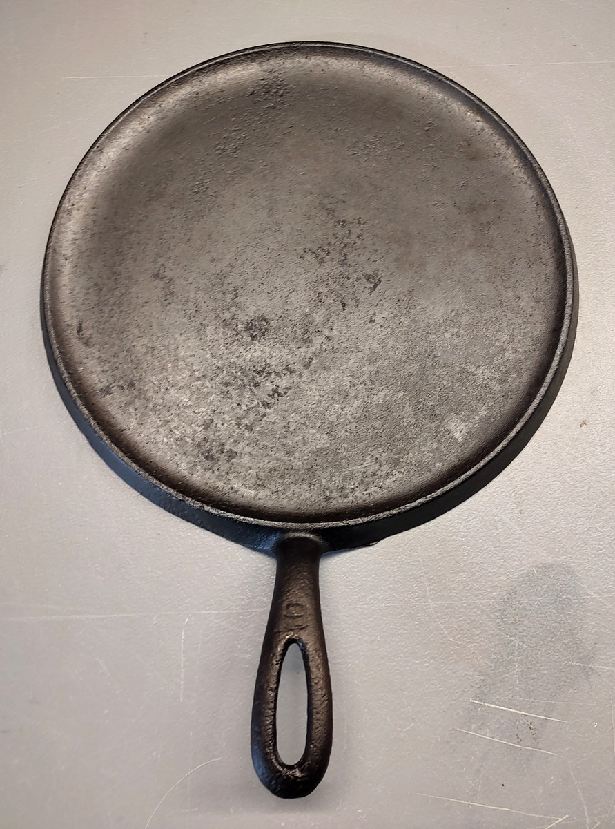 RESTORED ERIE Griswold LARGE SLANT LOGO No. 9 w/ X Brace 739 C