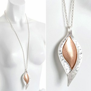 Acabado Mate inusual Rosa Oro Y Plata Hoja Colgante Collar Largo Joyería Grande
