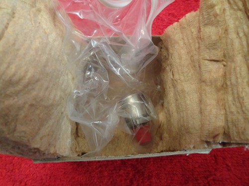 BOURDON HELIX PRESSURE GAUGE MODEL 62024 NEW SURPLUS IN BOX - Picture 5 of 9