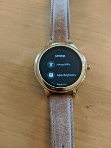 smartwatch fossil venture