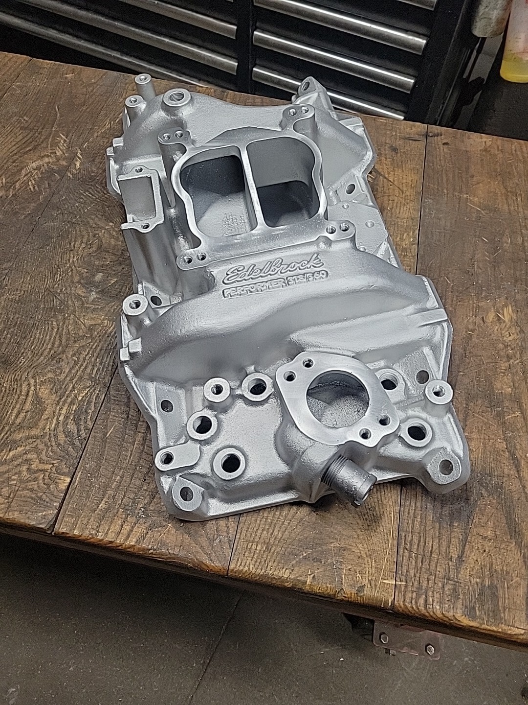 Edelbrock 2176 Performer Intake, Mopar 318360, Dual Plane & Flange 0