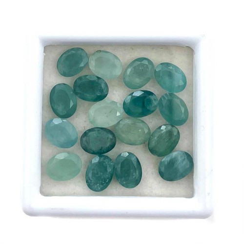 Rare cabochon ovale de grandidiérite bleu-vert 5,10 carats 12,8