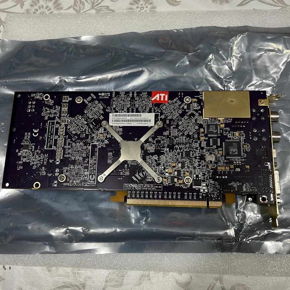 ATI All In Wonder X1800XL X1800 256MB PCI-e Video Card 102A5220311 - Image 2 of 3