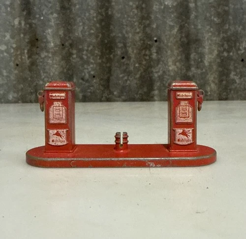 ORIGINAL VINTAGE RETRO MANCAVE Toy Car Dinky Micro Models Mobil Petrol Bowser