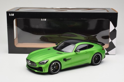 155036020 Mercedes-AMG GT R C190 Matte Green Minichamps 1/18 - Foto 6 di 6
