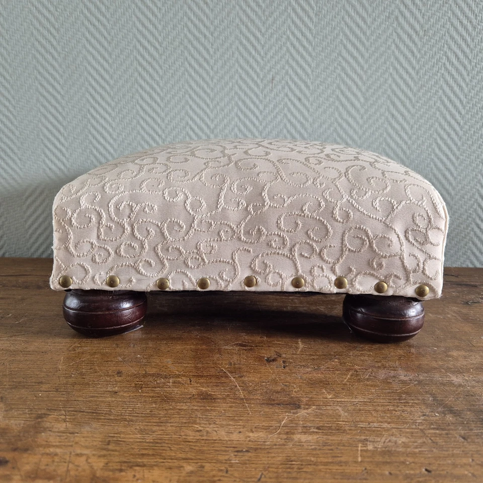 Vintage Floral Footstool Bed Step ladder Foot Rest Pouf Foot riser Sofa caddy - Image 4 of 4