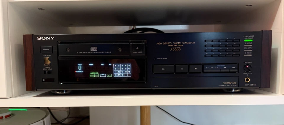 Aus Erstbesitz: Sony CDP-X55ES High-End CD-Player mit Fernbedienung