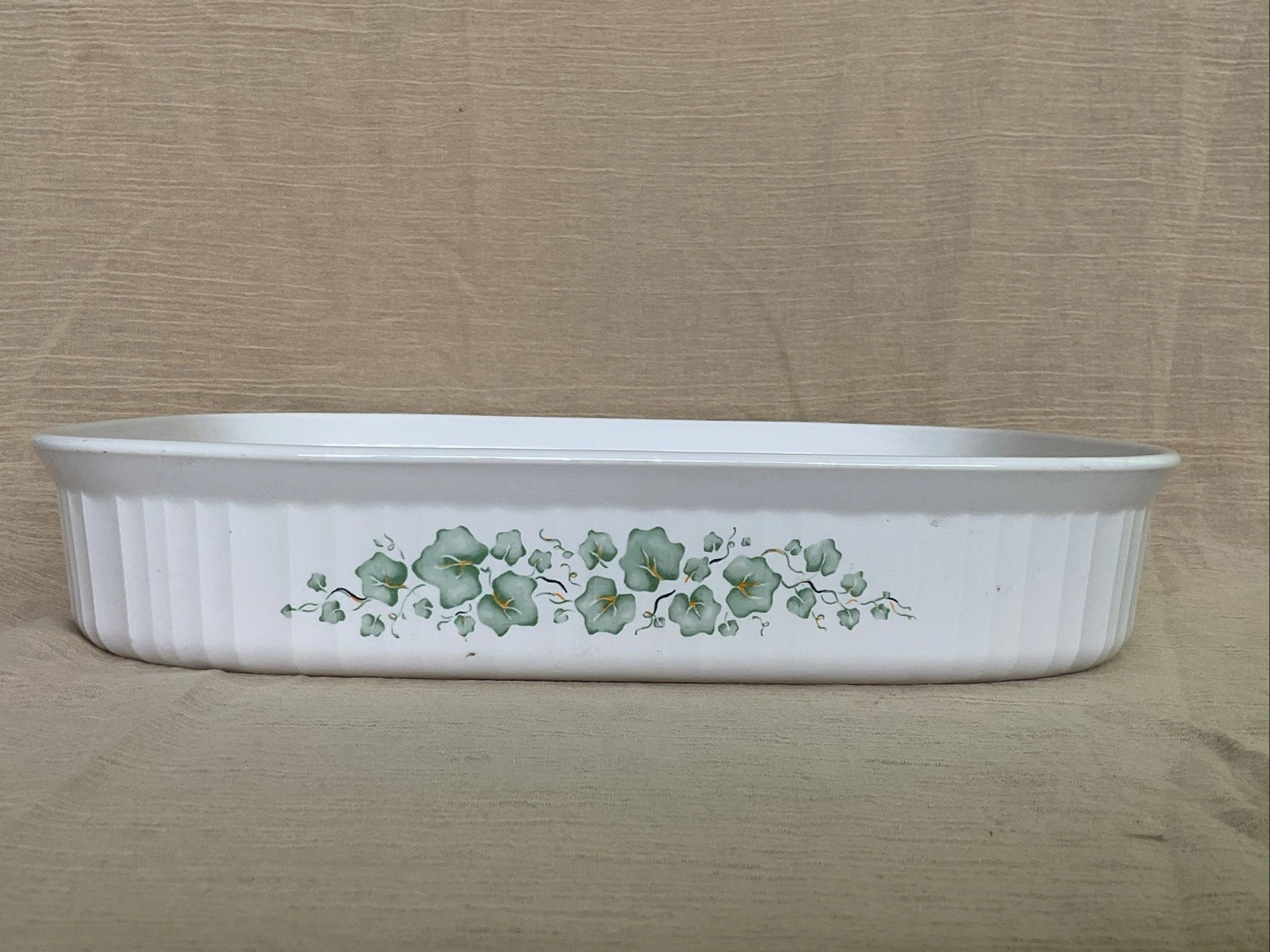 Rare Corning French White Callaway Green Ivy Casserole Roaster F21-B 4.5 Liter