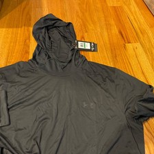 Under Armour IsoChill UPF Hoodie. Mens Size L