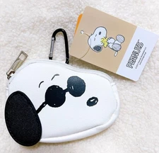 Peanuts Snoopy Joe Cool Coin Case White With Carabiner Women Snoopy Limited Edit