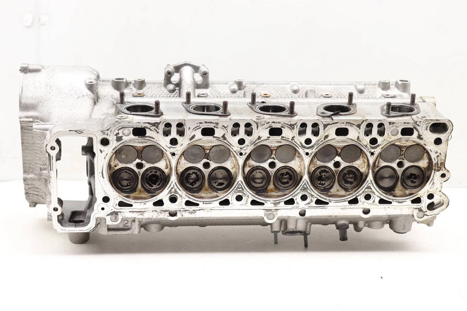 2006-2010 BMW M5 5.0L - LEFT 5.0L Engine Cylinder HEAD 7833881 - Image 4 of 4