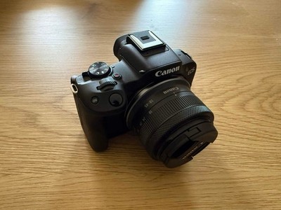 Canon EOS R50 24,2 MP Spiegellose Systemkamera - Schwarz (Kit mit 18-45mm...