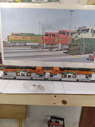 ATHEARN GENESIS SD70MAC BNSF 9483 y 9485 | Zustand: Used