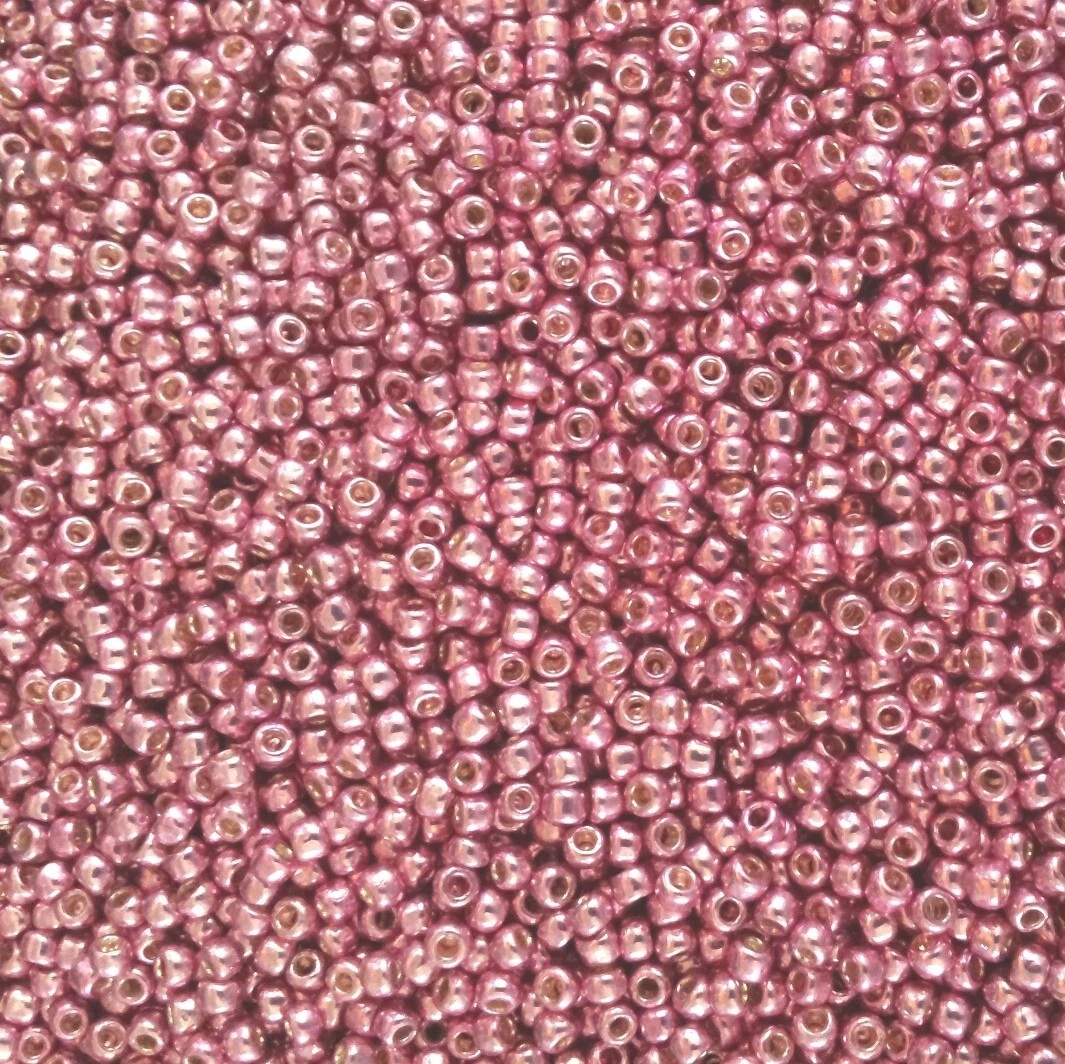 20 grams TOHO PERM FIN GALV PINK LILAC SEED BEADS SIZE 8 (3mm) COL NO. PF553